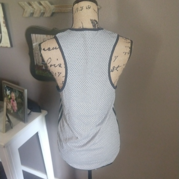 Adidas Mesh Racerback Sz XS - Picture 6 of 6
